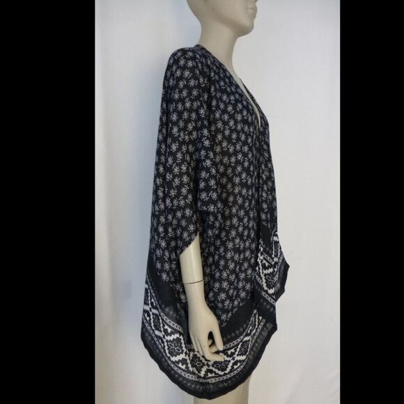 Ann Taylor LOFT Kimono - Picture 4 of 11